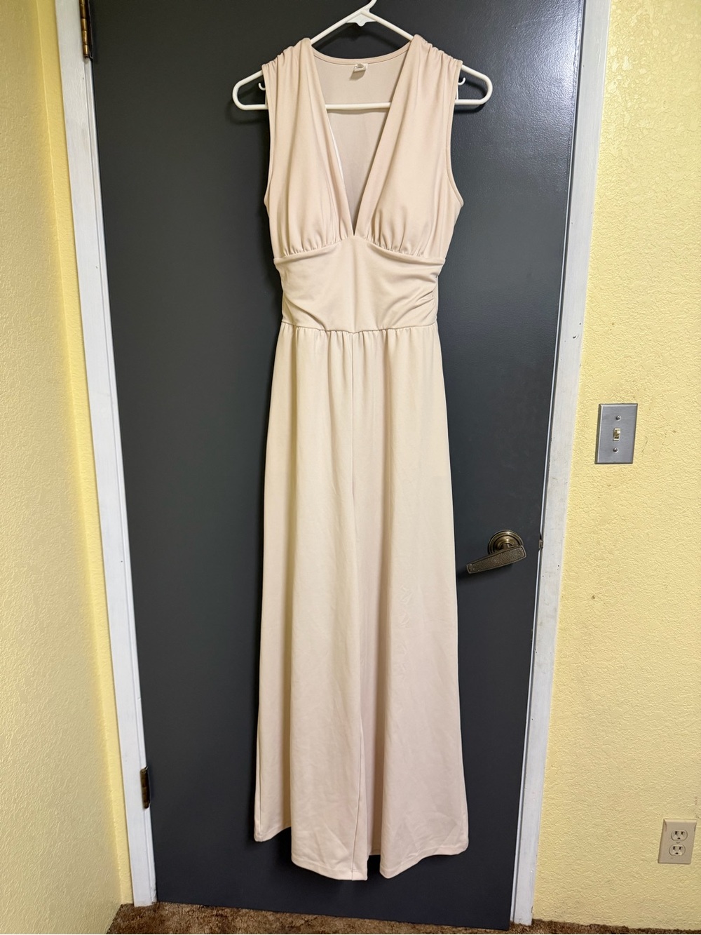 HALARA Sleeveless V-Neck Maxi Dress in Light Beige